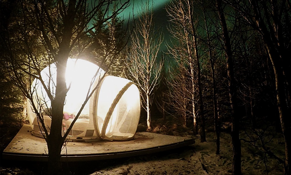Stay-in-a-Bubble-in-Iceland-to-Watch-the-Northern-Lights-4