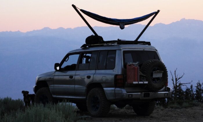 TrailNest Roof Top Hammock Stands