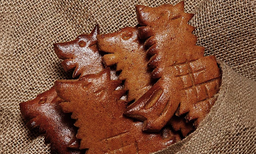 Hot-Pie-from-Game-of-Thrones-Has-a-Bakery-and-Sells-Direwolf-Bread-3