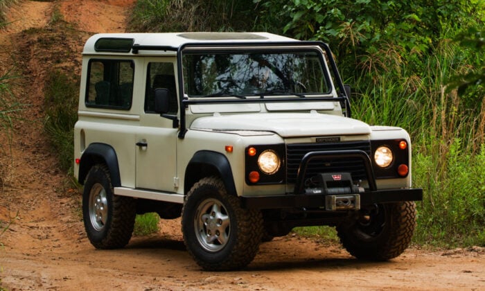 Take a Vintage Defender Off-Road With Land Rover’s Heritage Program