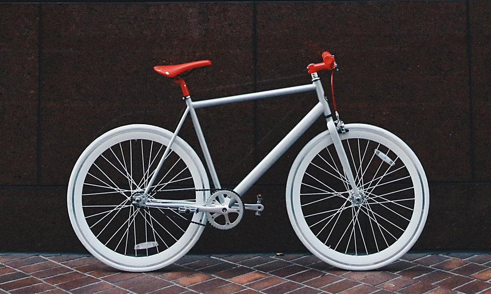 Soles-New-Bike-Has-a-Reflective-Frame-5