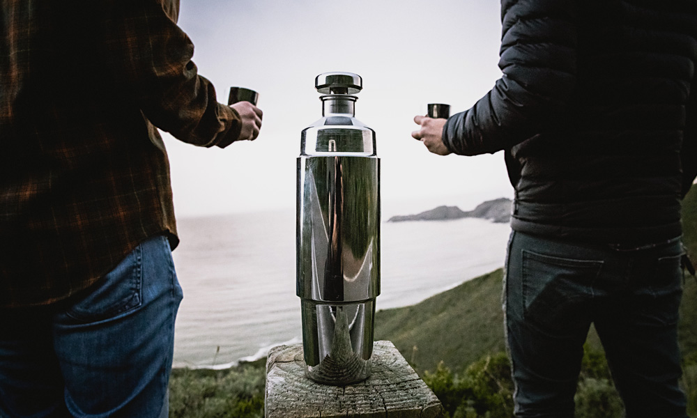 Firelight-Flask-Is-the-First-Ever-Cheers-able-Flask-2