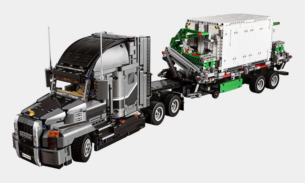 LEGO Technic Mack Truck | Cool Material