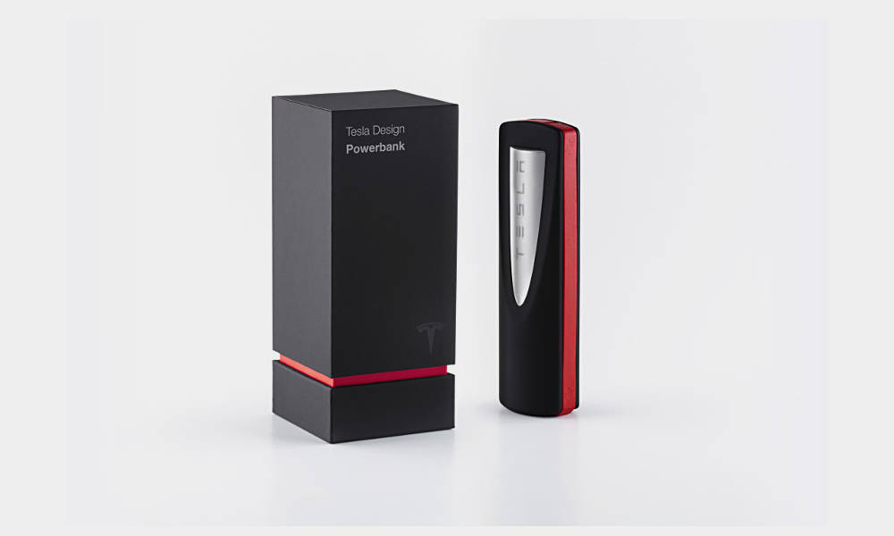 Tesla-Released-a-Phone-Battery-Pack-1