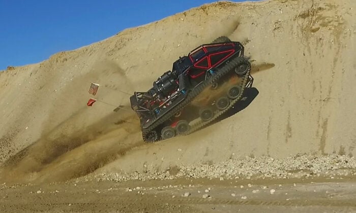 Ripsaw EV3-F1 Sports Tank