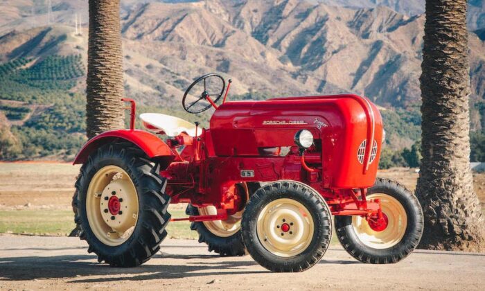 1961-Porsche-Junior-108-Tractor-1