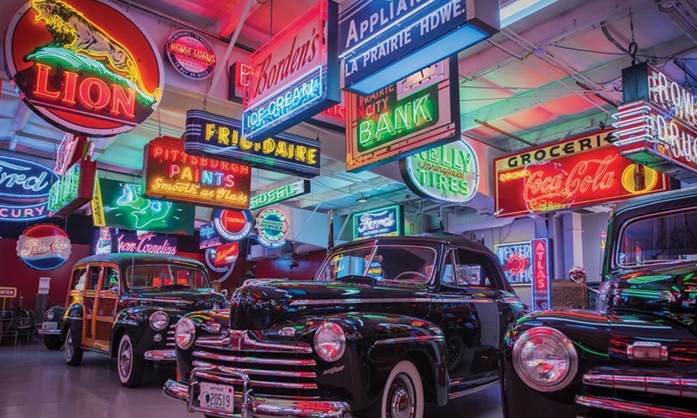 Sothebys-Is-Auctioning-Off-a-Collection-of-Vintage-Neon-Signs-2