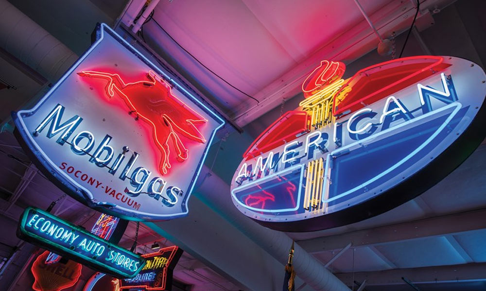 Sothebys-Is-Auctioning-Off-a-Collection-of-Vintage-Neon-Signs-6