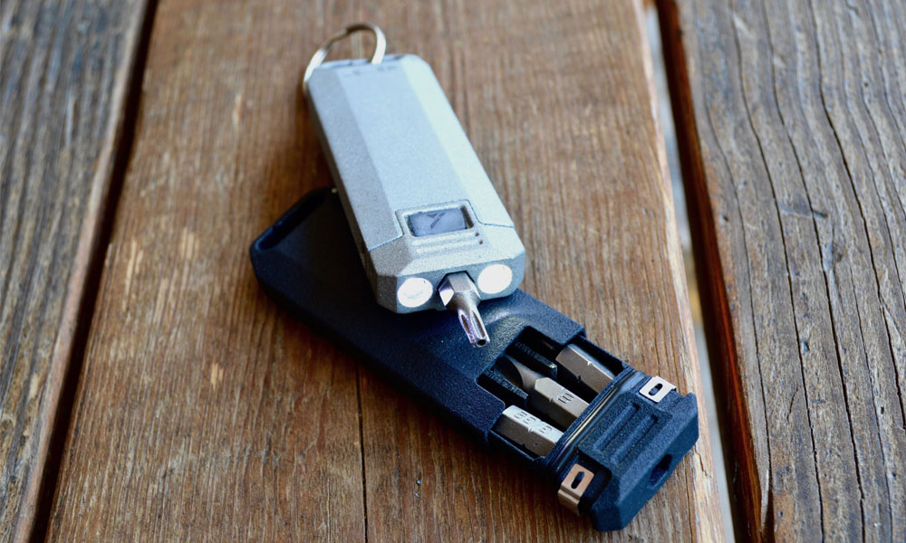 Lever-Gear-Clip-System-Offers-Compact-EDC-Storage-3