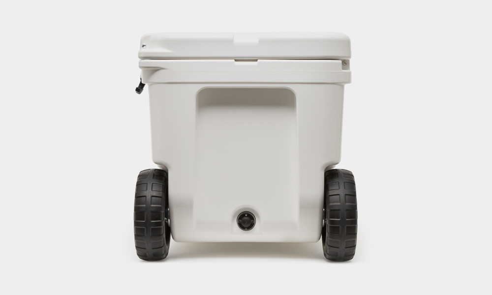 YETI-Finally-Decided-to-Put-Wheels-on-a-Cooler-6-new