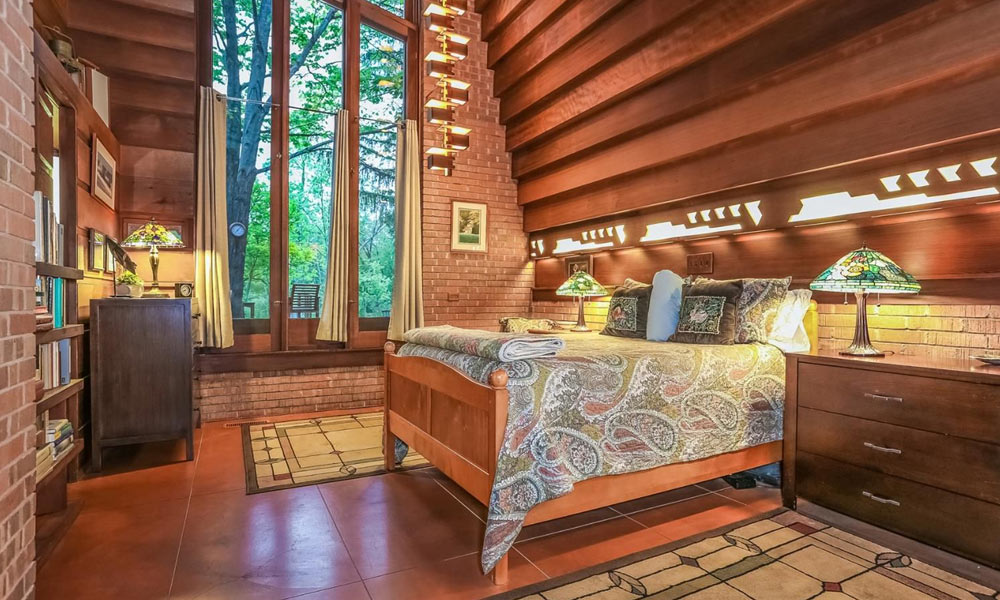 A-Little-Known-Frank-Lloyd-Wright-Home-Is-For-Sale-7