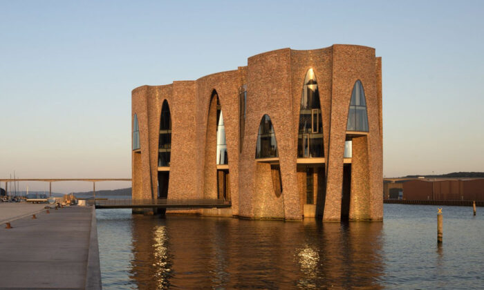 Fjordenhus-Is-a-Modern-Castle-Complete-with-Footbridge-1