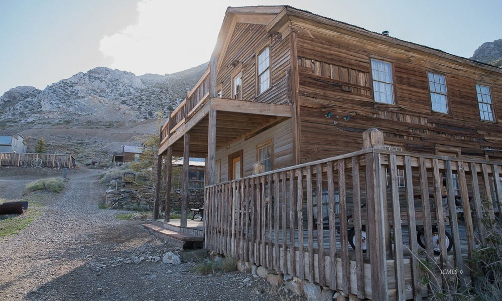 Own-a-California-Ghost-Town-for-Just-Under-a-Million-Bucks-7