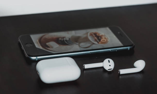 6 Airpod Hacks You Need to Try