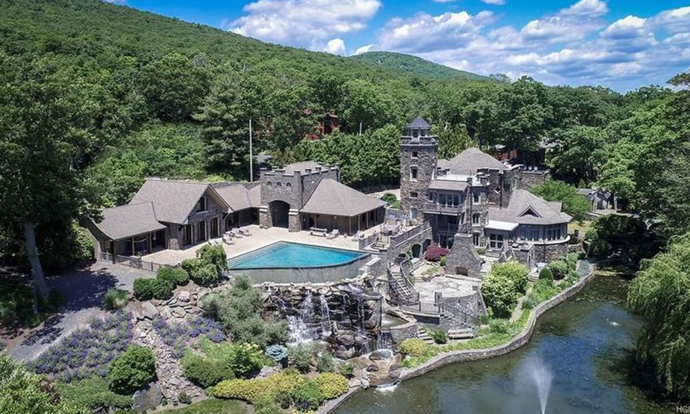 Derek Jeter’s New York Castle Is for Sale