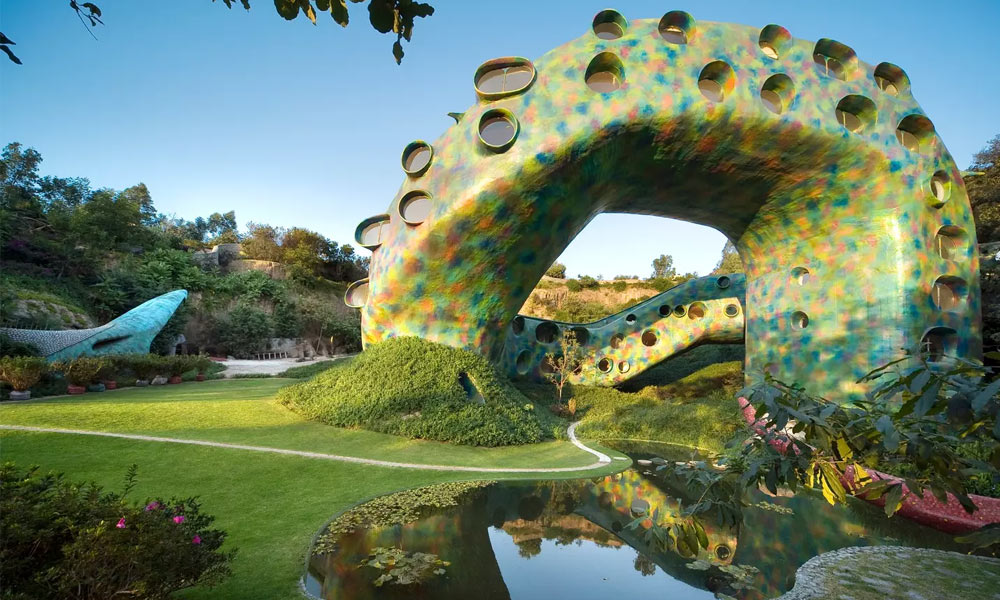 Airbnb Will Let You Stay Inside a Giant Snake