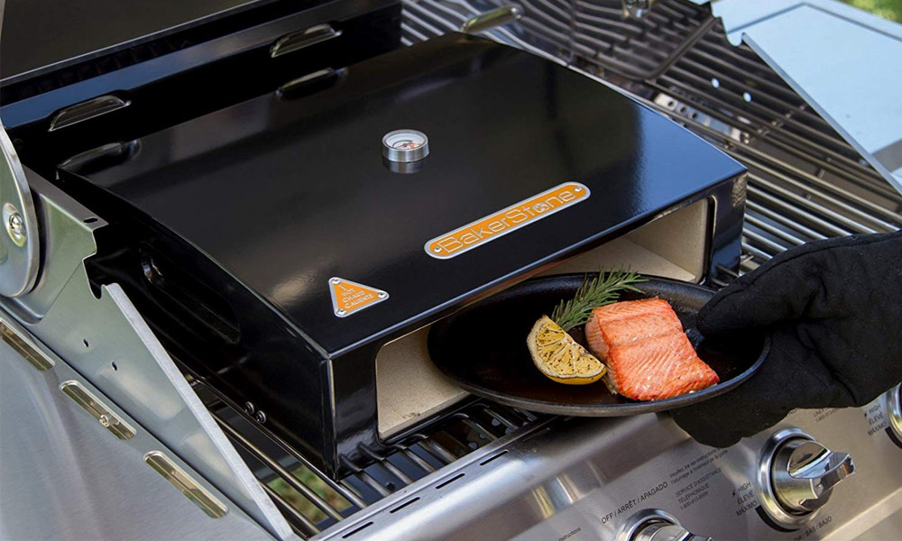 BakerStone-Box-Turns-Your-Grill-into-a-Pizza-Oven-3