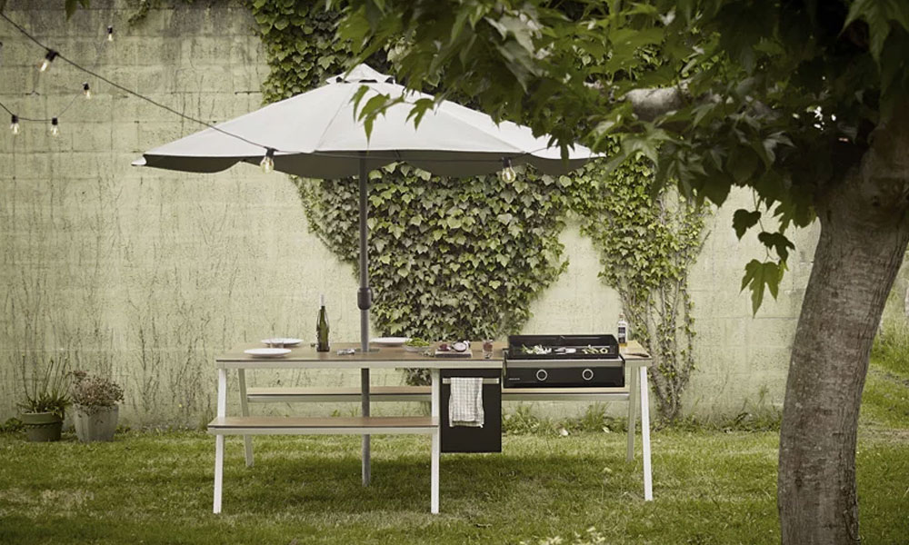 Piknik-Is-a-Picnic-Table-With-an-Integrated-Grill-4