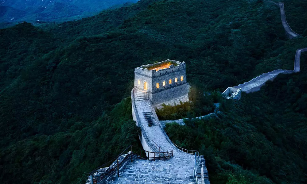Win-a-One-Night-Stay-on-the-Great-Wall-2