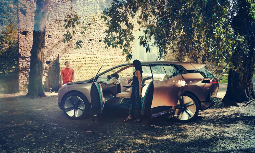 BMW-Vision-iNEXT-Crossover-8