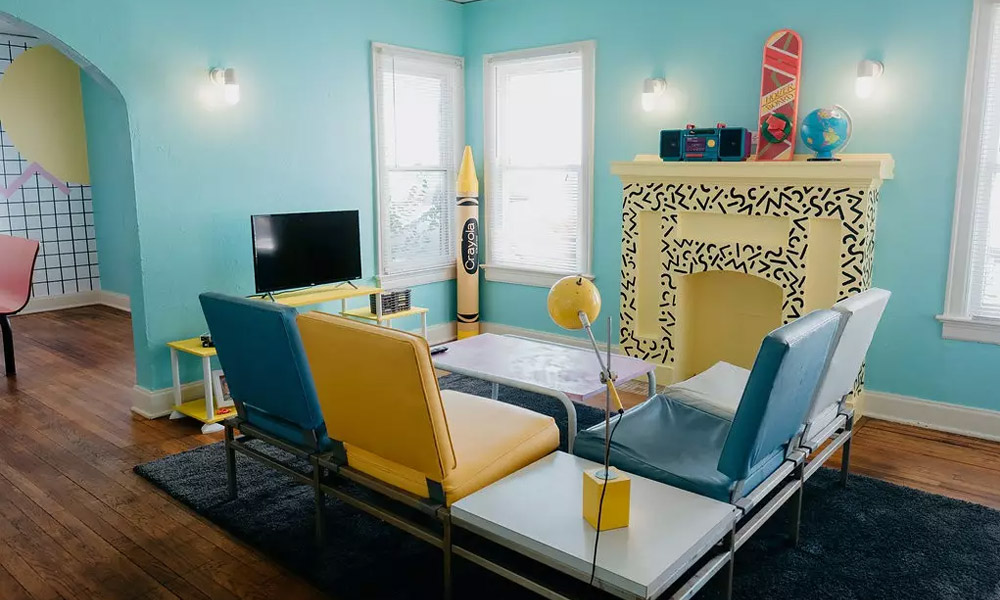 Stay-in-This-80s-Inspired-Airbnb-2