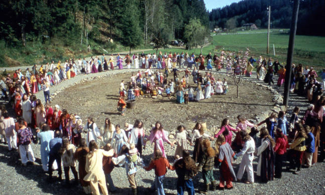 The 10 Best Documentaries about Cults