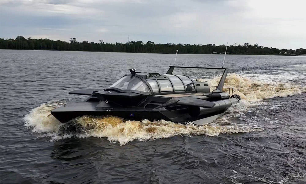 Hyper-Sub-MSV-Is-a-Speedboat-and-Submarine-In-One