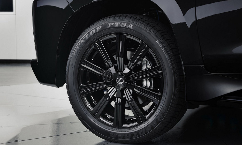 Latest-Lexus-Inspiration-Model-Is-an-All-Black-LX-SUV-8