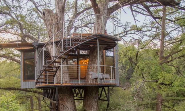 Yoki Treehouse Is a Luxury Treetop Escape Outside Austin