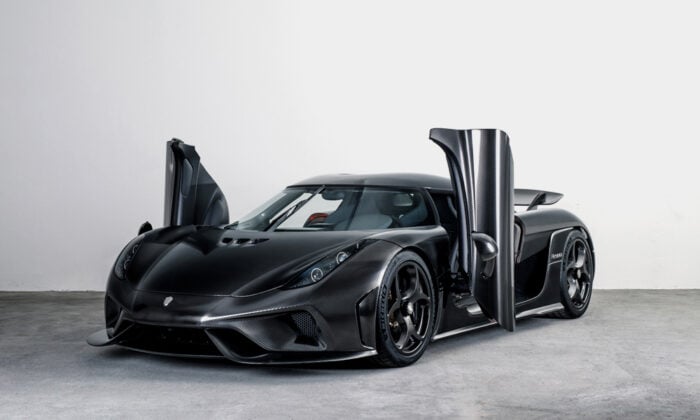 Koenigsegg Naked Carbon Regera