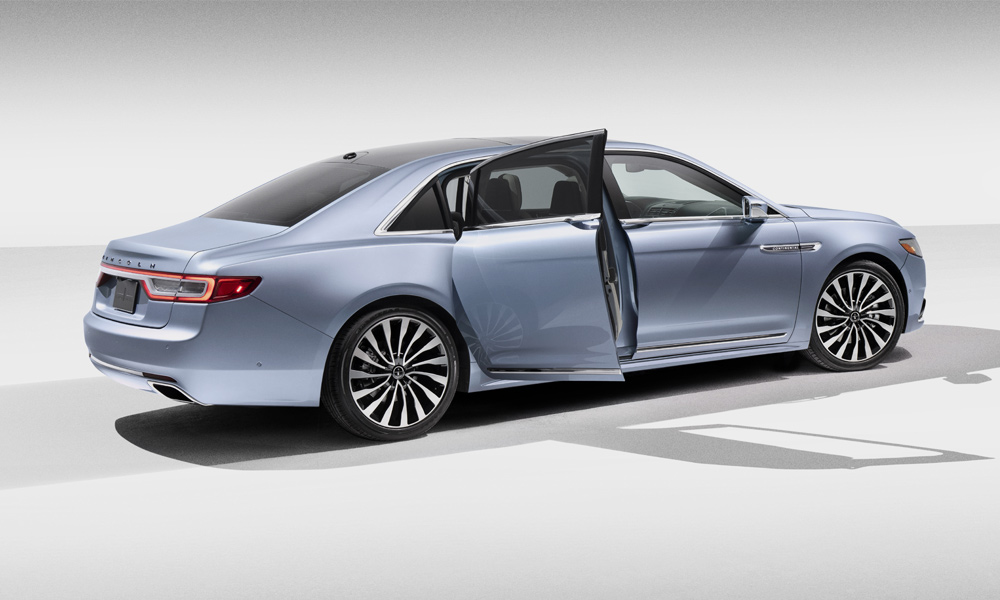 Lincoln-Special-Edition-Continental-with-Suicide-Doors-2
