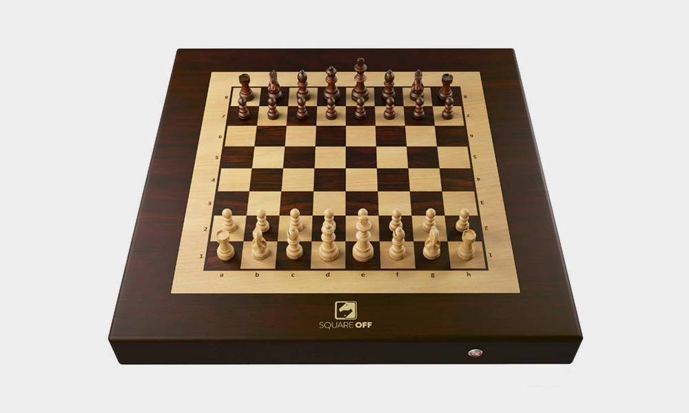 Square-Off-Smart-Chess-Board-1