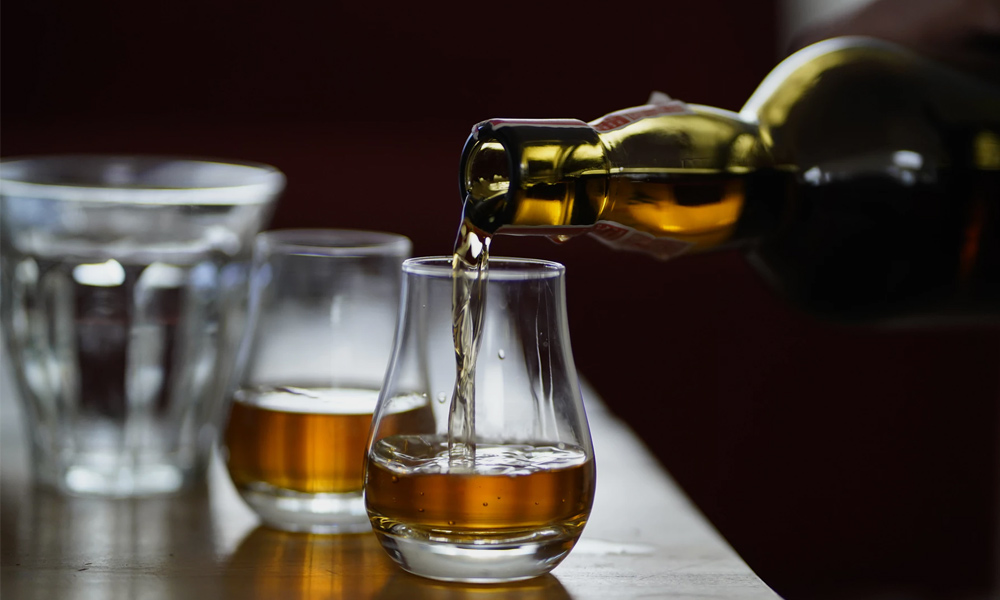 7 Unusual Whiskey Glasses to Enhance Your Drinking Experience - Worth
