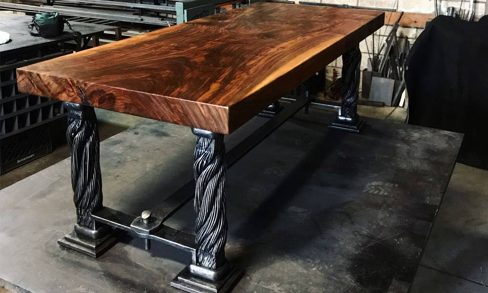 This-Table-Has-Legs-Made-from-Pieces-of-the-Golden-Gate-Bridge-1