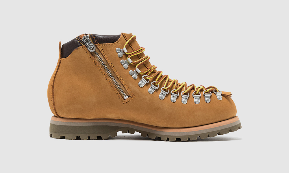 White-Mountaineering-X-Danner-Lace-to-Toe-Boots-5