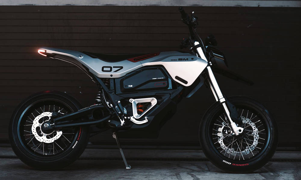ZeroxHuge-Moto-Custom-Supermoto-Electric-Motorcycle