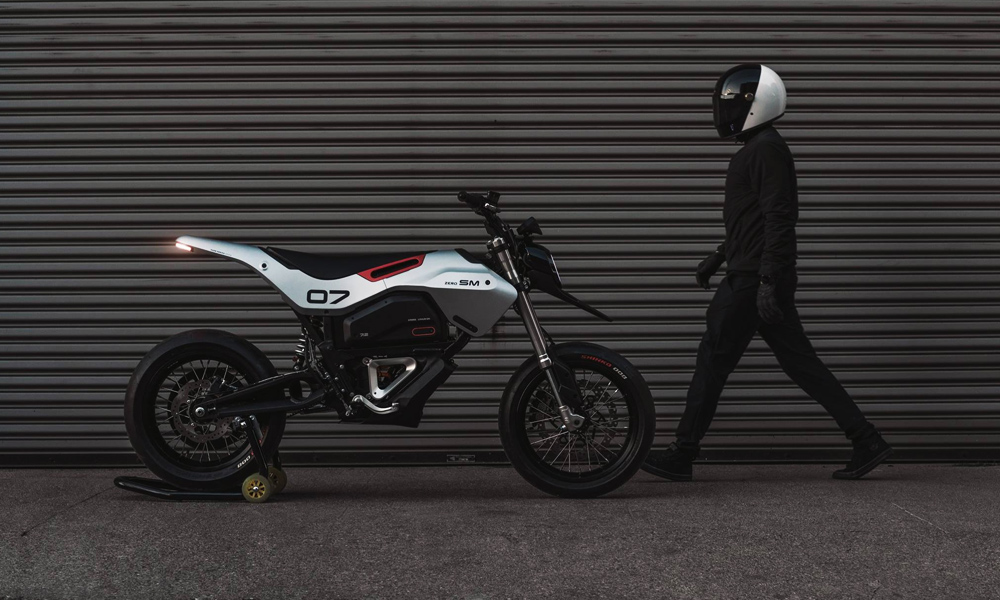 ZeroxHuge-Moto-Custom-Supermoto-Electric-Motorcycle-6