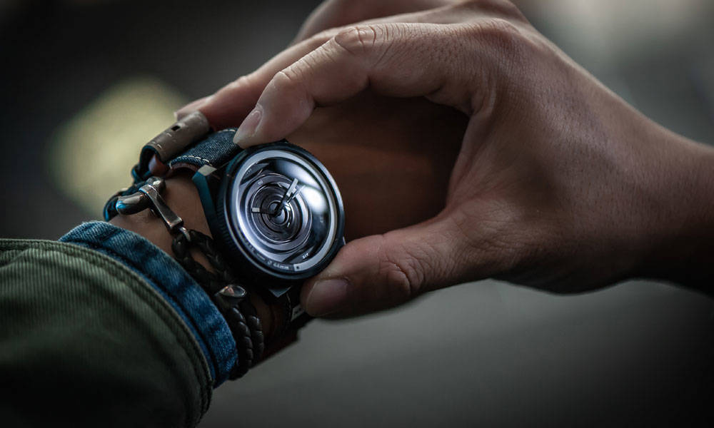Rubber bal ongerustheid TACS Nato-Lens Watches Are Inspired by Camera Lenses | Cool Material