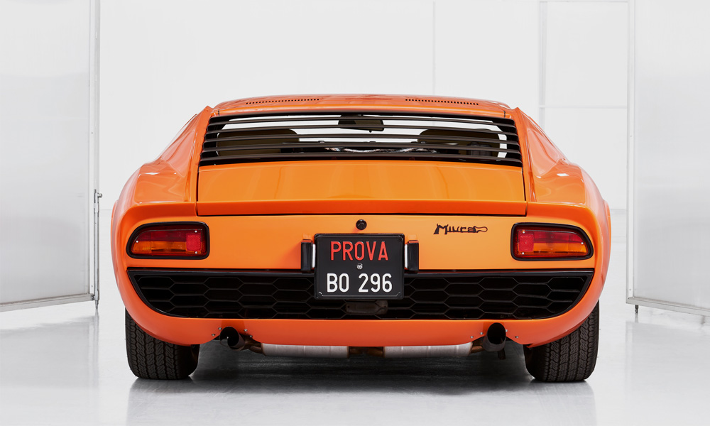 Lamborghini-Miura-from-The-Italian-Job-Resurfaces-for-the-Films-50th-Anniversary-6