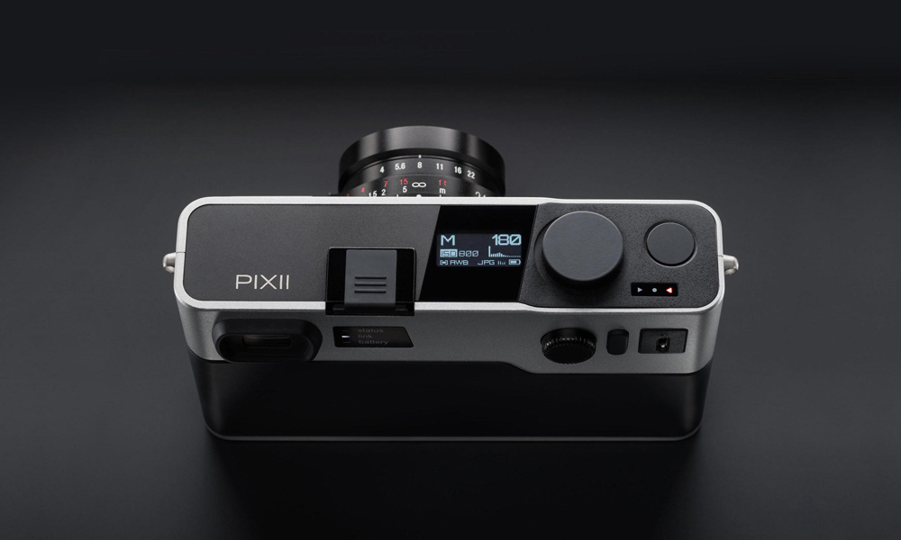 Pixii-Rangefinder-Camera-2