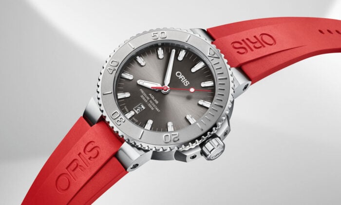 Oris Aquis Date Relief Inspires Water Conservation Awareness