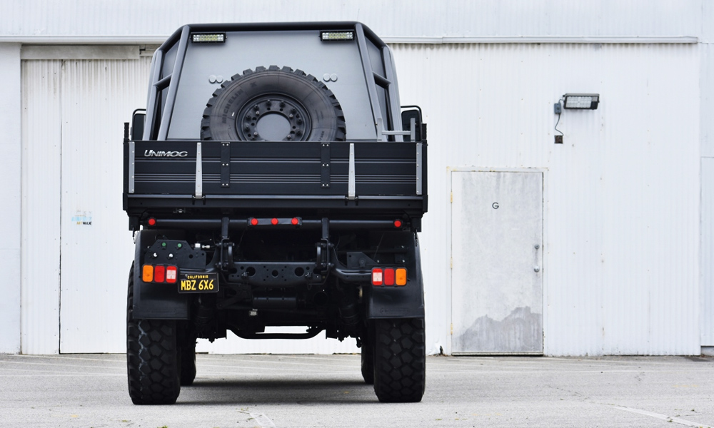 Now's Your Chance to Own a 2004 Mercedes-Benz Unimog U500 | Cool Material