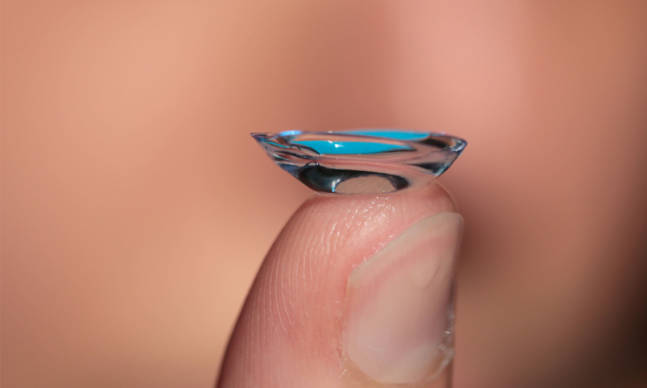 Contacts That Can Zoom Are Almost a Reality
