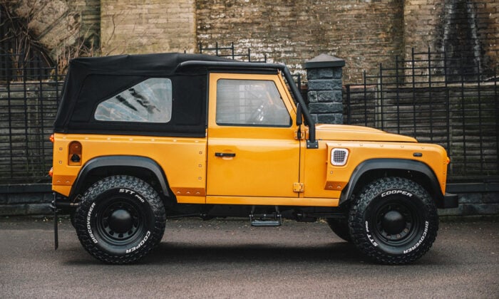 Kahn Design Land Rover Defender 90 Flying Huntsman Homage II