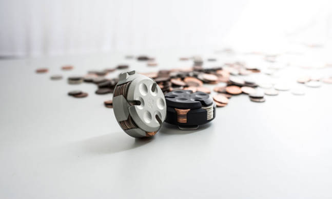Dango’s Coin Capsule Makes Carrying Change Easy