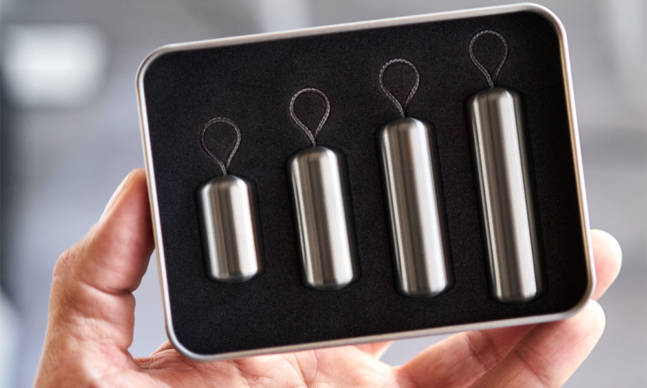iNA Titanium Capsules Are Perfect for Your Tiny EDC Items