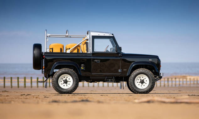 Arkonik SoCal D90 Land Rover Defender Restoration | Cool Material