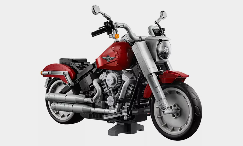 LEGO-Joined-Forces-with-Harley-Davidson-to-Make-a-Fat-Boy-Motorcycle-3