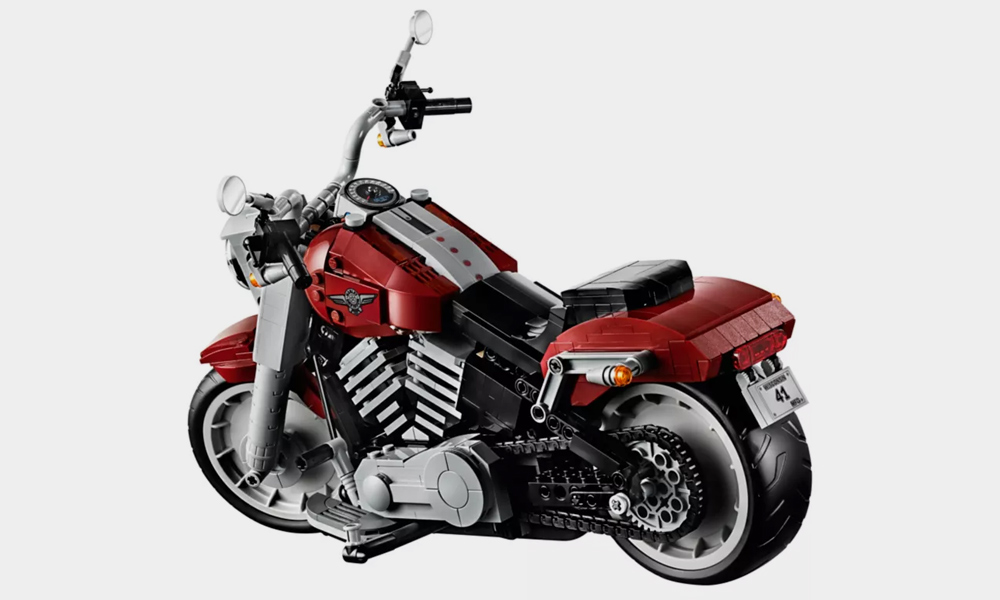 LEGO-Joined-Forces-with-Harley-Davidson-to-Make-a-Fat-Boy-Motorcycle-4