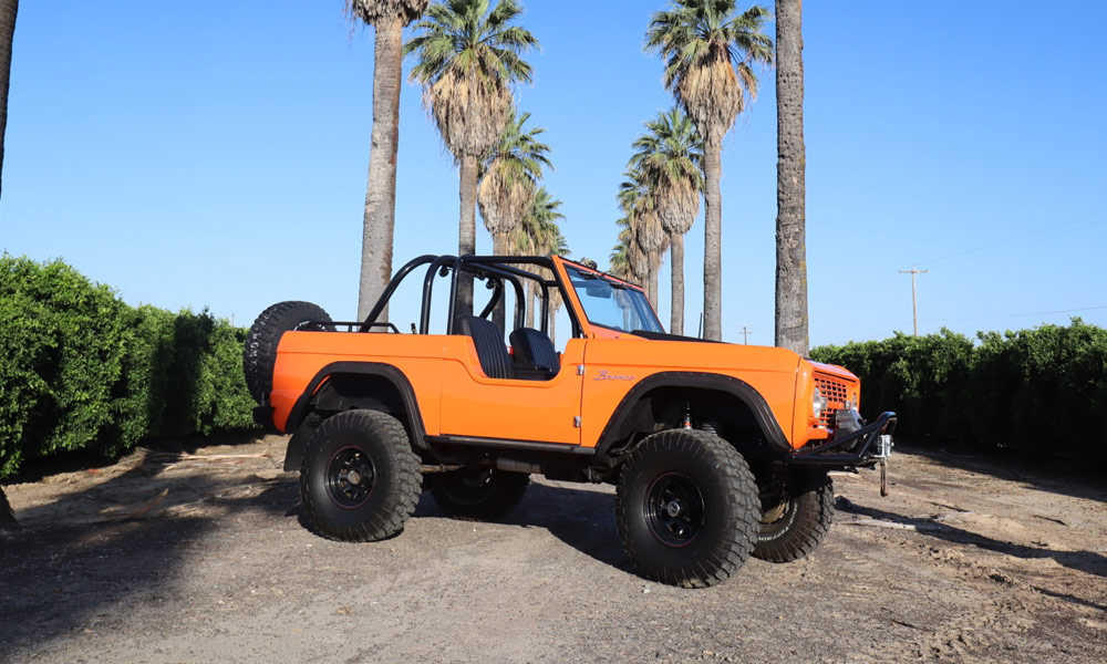 This-1969-Modified-Ford-Bronco-Is-Ready-for-the-Beach-2